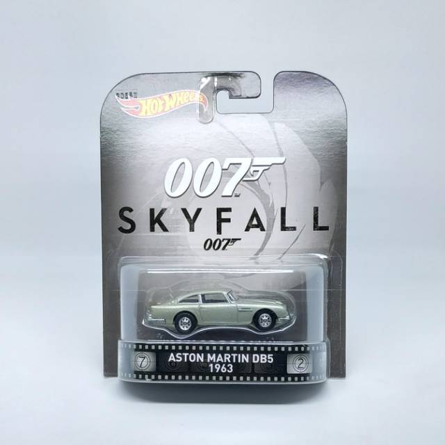 Hot Wheels Retro Ban Karet Aston Martin DB5 1963 James Bond 007 Skyfall