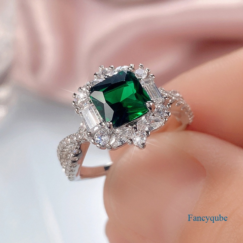 Fancyqube Cincin Cubic Zirconia Bentuk Persegi Warna Hijau Untuk Wanita