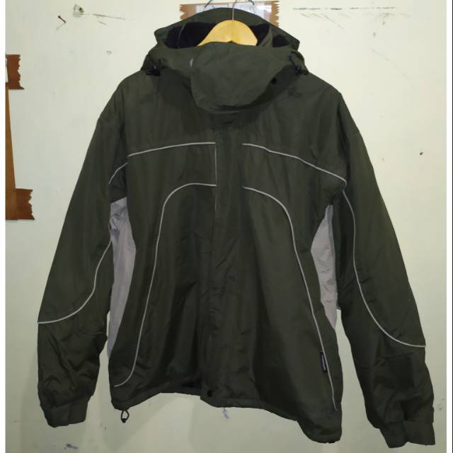 jaket parasut gunung tebal size LL fit xL second