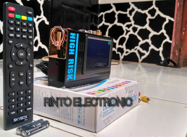 Satfinder Original skybox A 1 new AVS+ 8mb Mpg4 Full HD