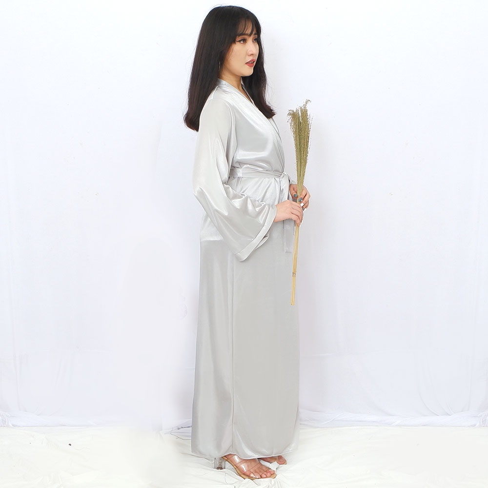 FOLVA kimono panjang bahan satin 1126SKIM silver all size