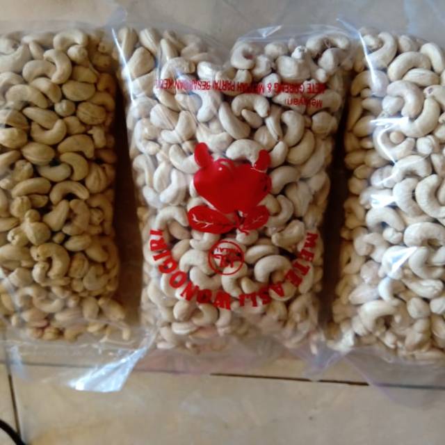 

Kacang mede mentah biasa