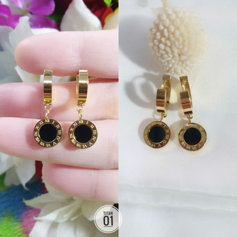 Anting Titanium Stainless Steel aksen Mata Hitam Perhiasan Emas N21102001