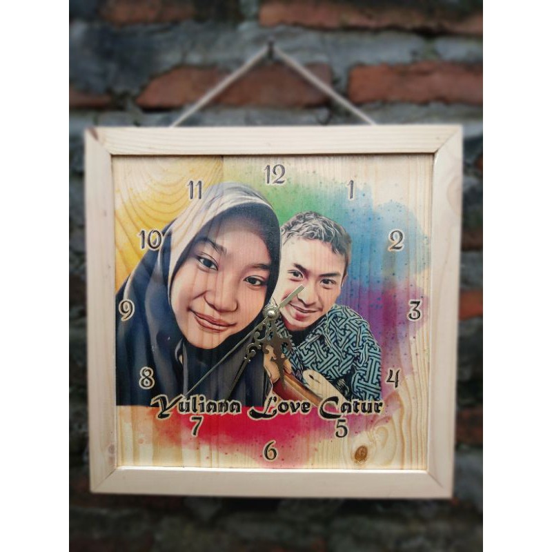 Foto Kayu | Jam Kayu | Jam Dinding Kayu | Jam Sketsa || Jam Lukis Ukuran 29x29CM