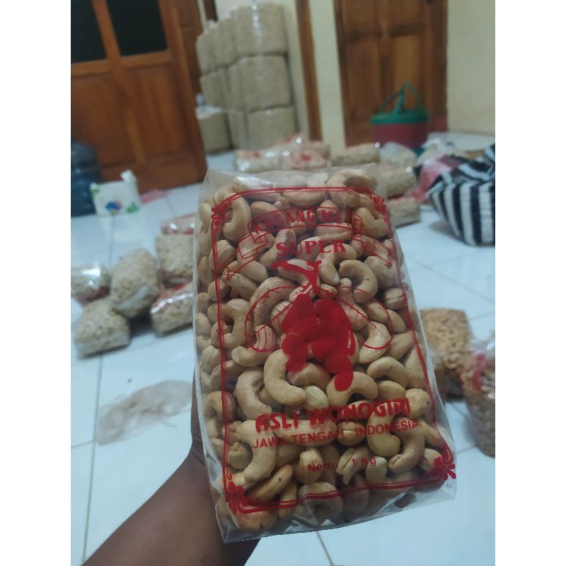 

Kacang Mete/Mede SUPER Wonogiri Matang OVEN Premium 1kg