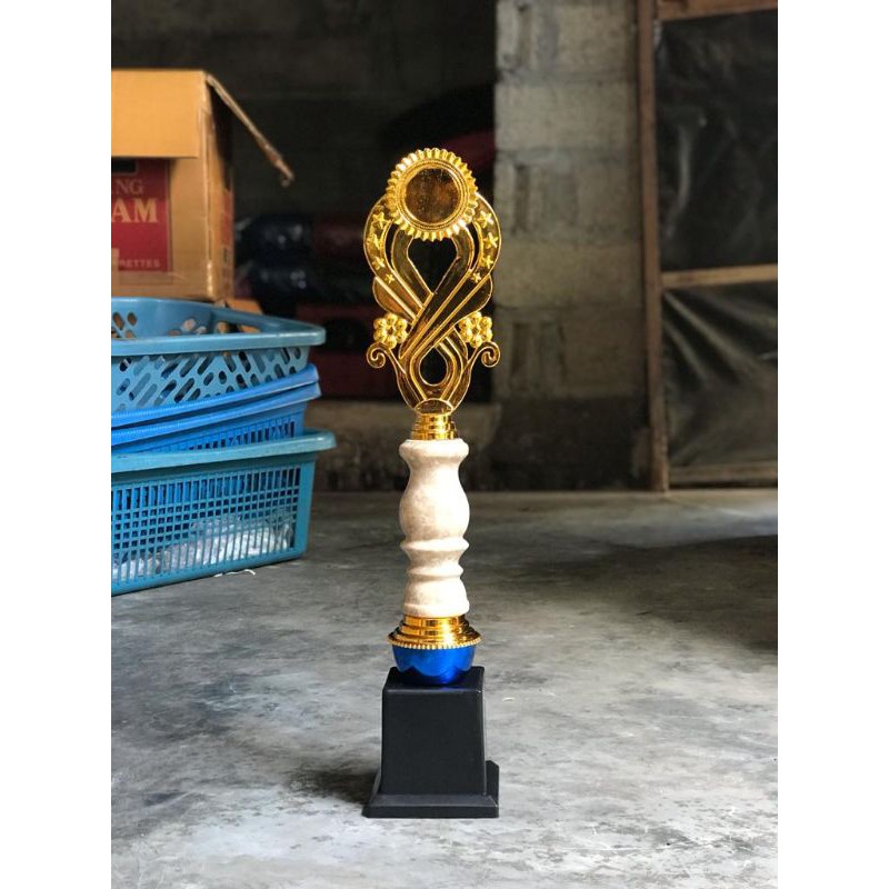 Duplikat Piala Marmer