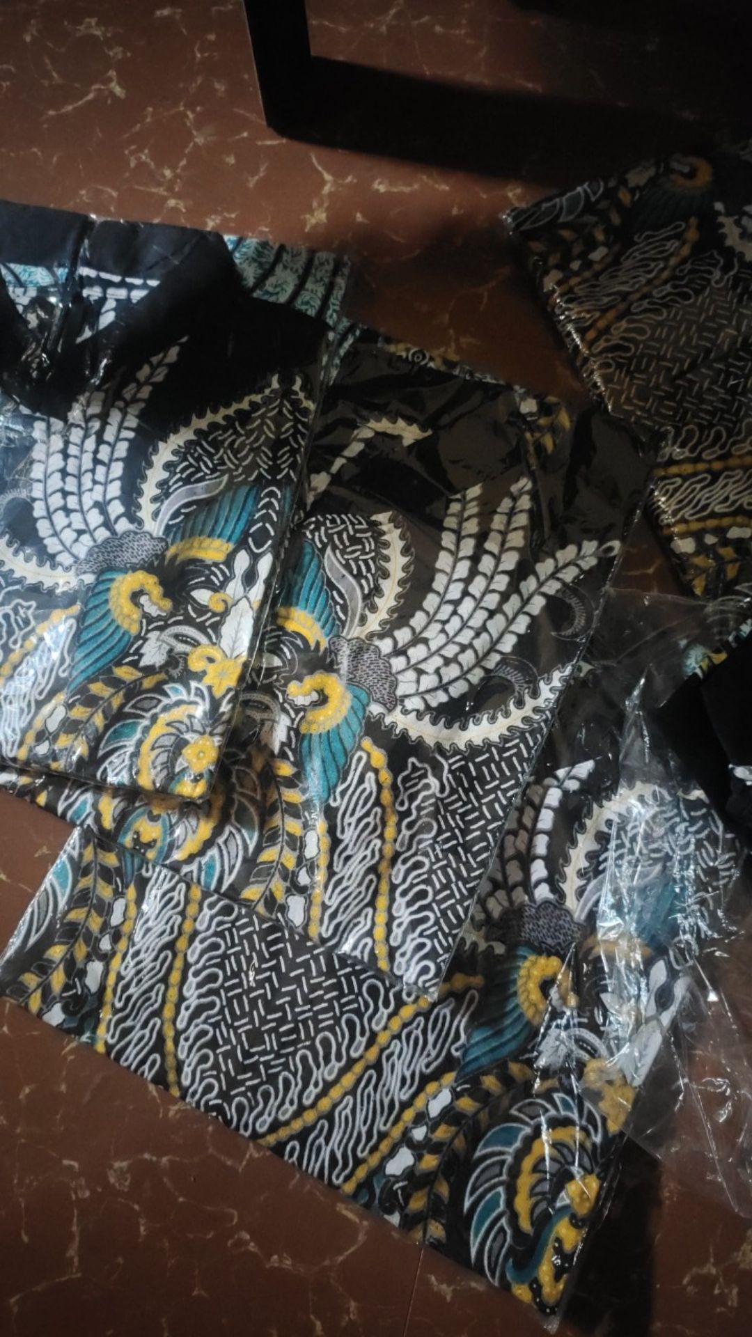 Maura Couple - Sania Ruffle Batik Couple Ori Ndoro Jowi Garansi Termurah Shopee -  Batik Modern Solo