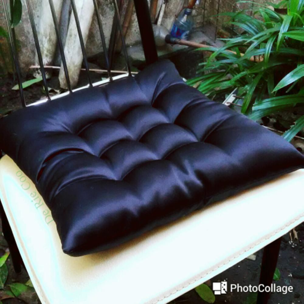 inDkost 50x50 Satin Bantal Duduk Lesehan Cushion Lantai inDkost 50x50 Satin Bantal Duduk Lesehan Cushion Lantai