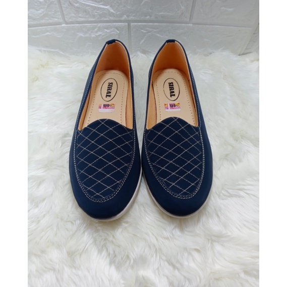 Sepatu Slip On Motif Kotak-Kotak Warna Navy S13R02B3 / Sepatu Wanita / Sepatu Flat / Sepatu Slip On