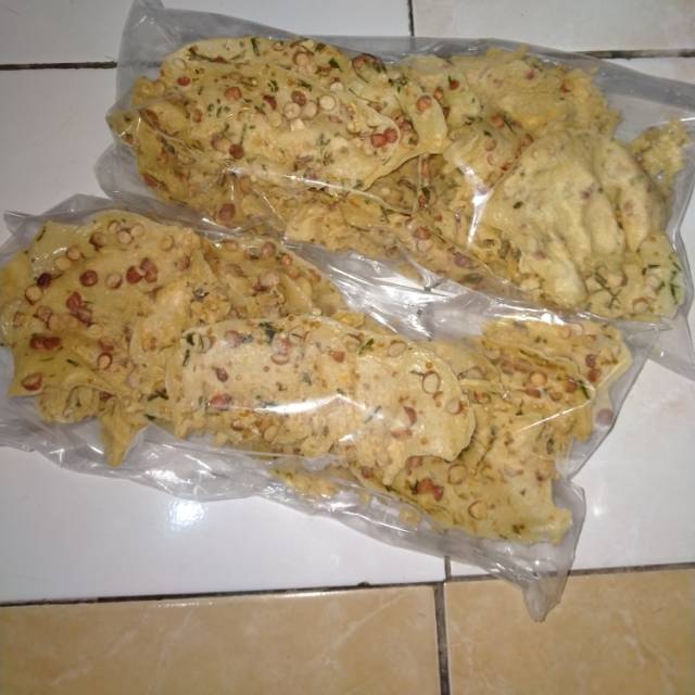 

Peyek kacang @10k