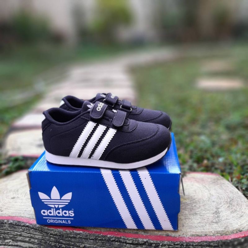 SEPATU ANAK ADIDAS HITAM PREMIUM QUALITY SEPATU ANAK HITAM ADIDAS