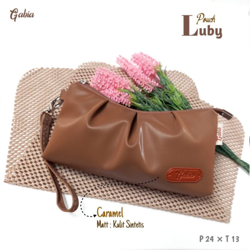 Luby pouch by gabia