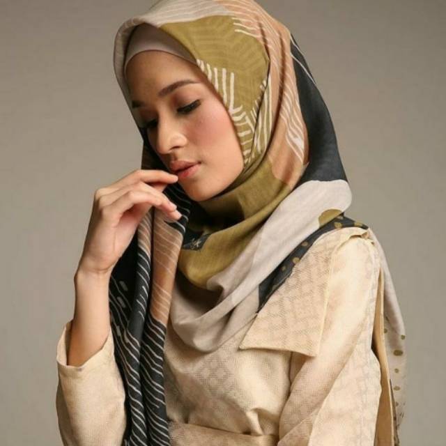 Malaga scarf Golden Peach Kami. X Hijabenka