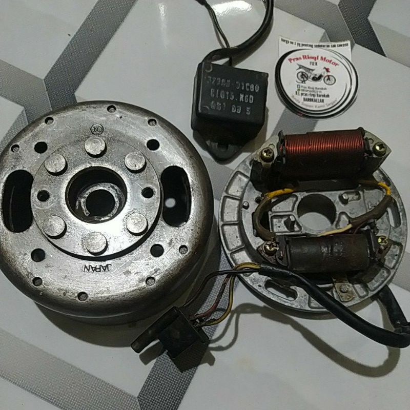 Pengapian rc100 bravo cristal tornado crystal mahnid spul cdi bahan vespa satria 2tk lumba hiu TS