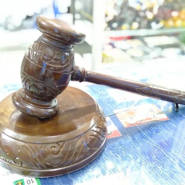 Palu Sidang Kayu Ukir