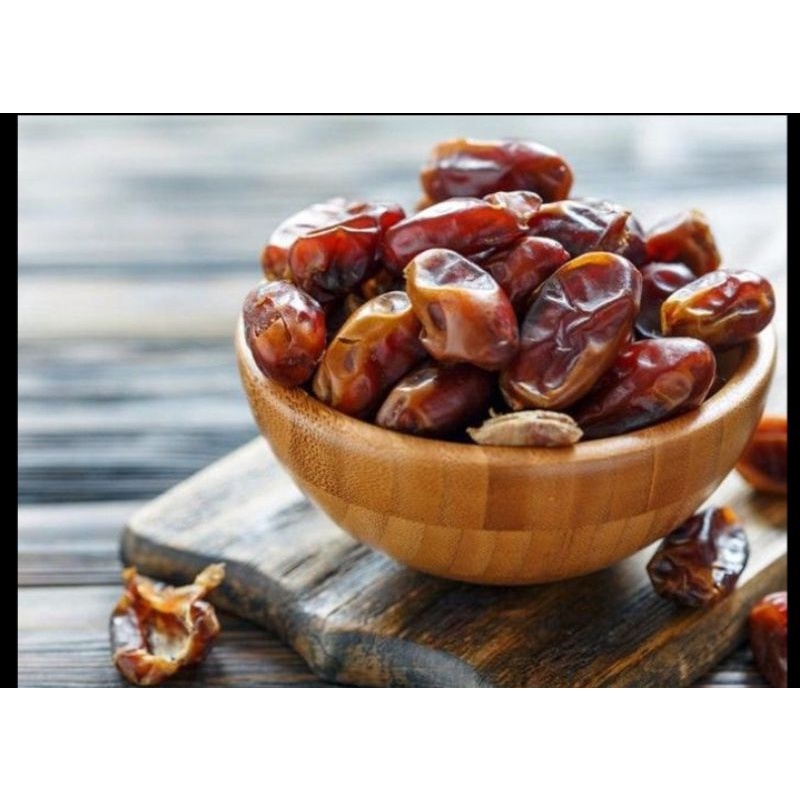

Buah kurma manis tersedia berbagai kemasan