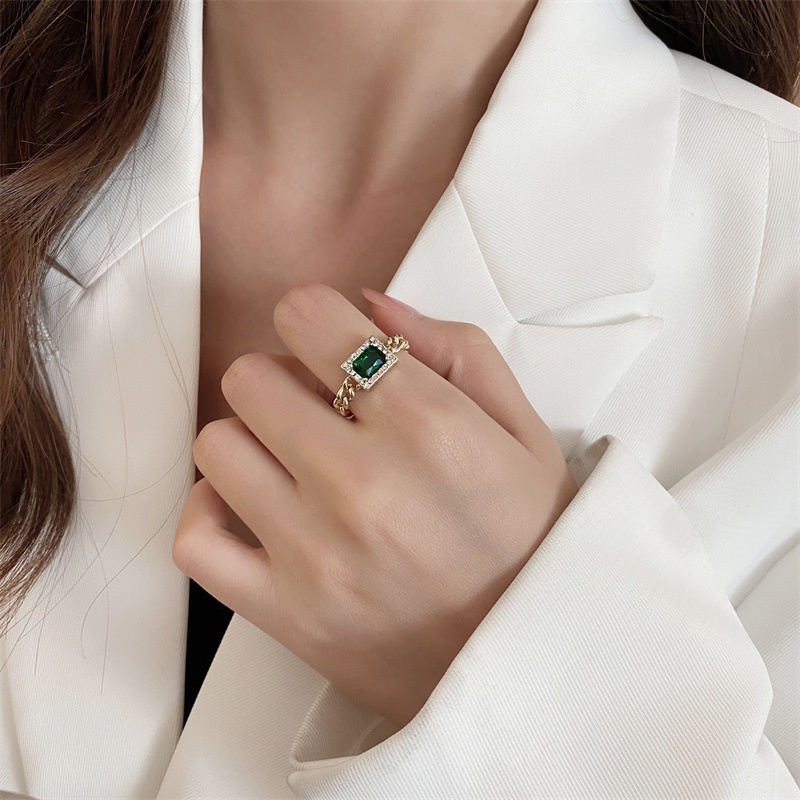 Korea Exquisite Emerald Fashion Ring Micro Diamond Chain Rings