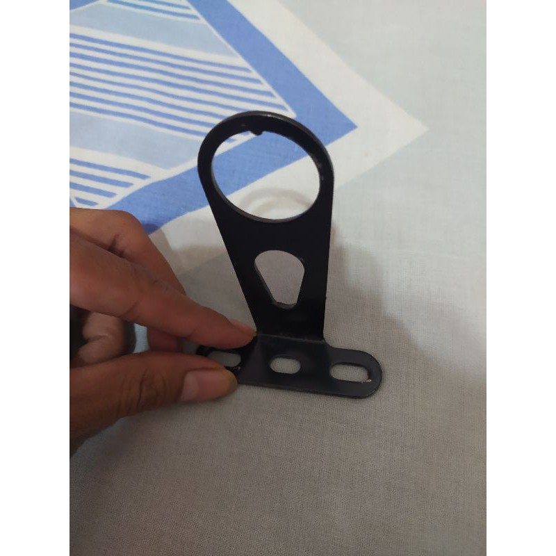 dudukan keranjang sepeda minion