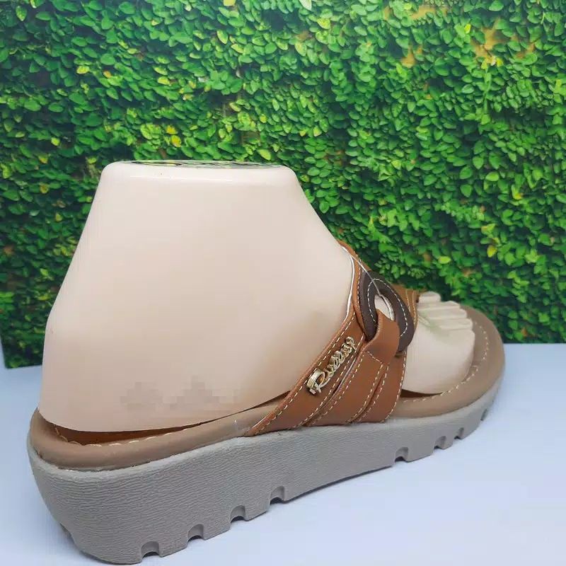 SANDAL WANITA RULLIEF 709