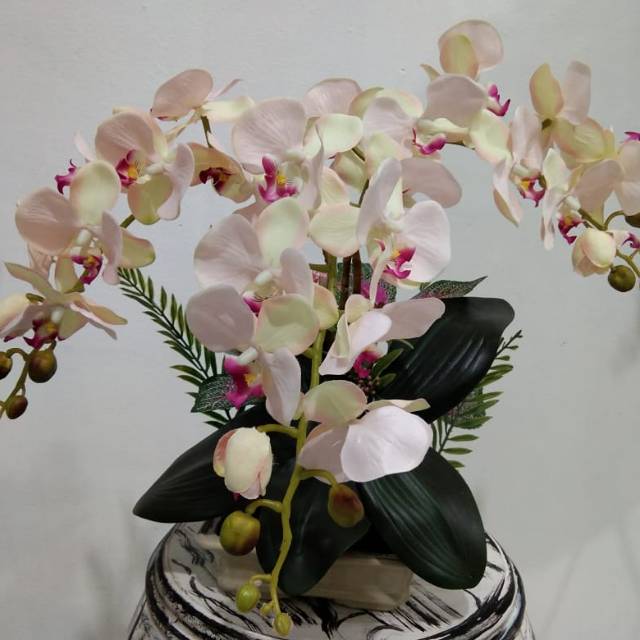 Anggrek kain vas keramik