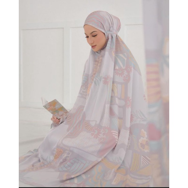 THE MAZEA PRAYER SET ELAINE BY PULCHRAGALLERY