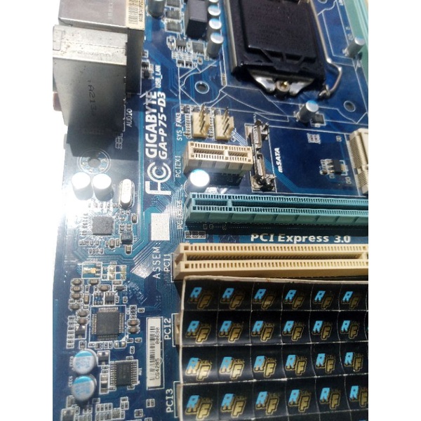 motherboard gigabyte GA-P75-D3 ddr3 1155 32gb usb2/usb3 second normal tested