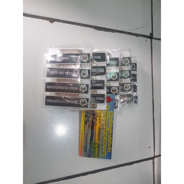 

papan nama/nametag