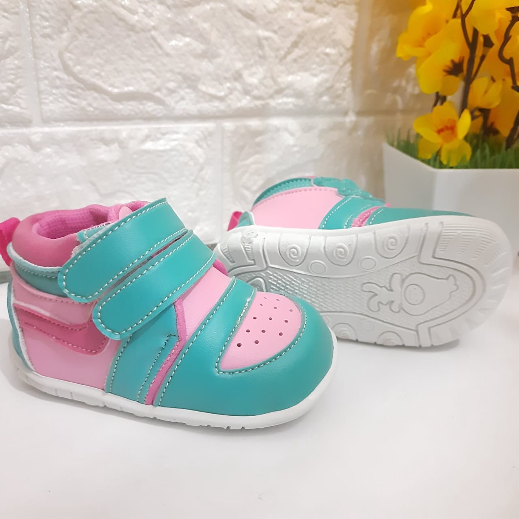 mandirishoesstore-SEPATU SNEAKER ANAK TOSCA PINK 1 2 3 TAHUN SOL BUNYI CIT-CIT GAY06