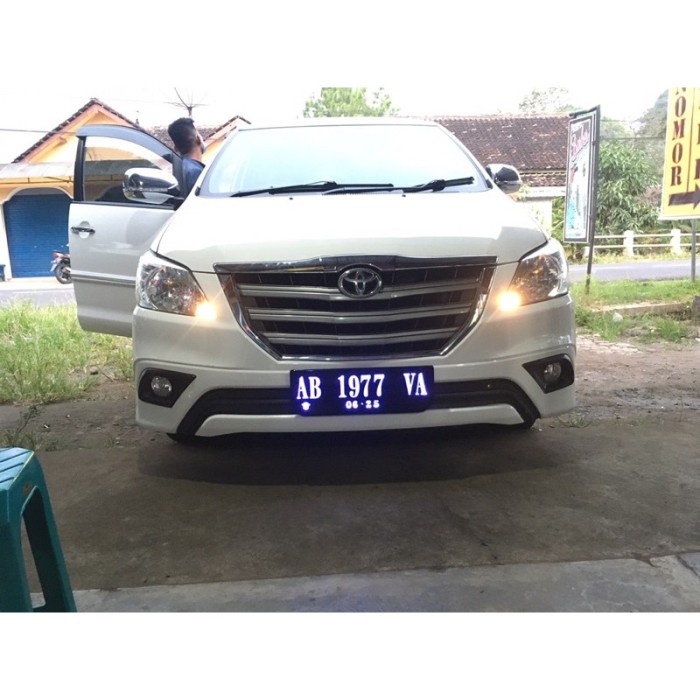 Plat nomor mobil cover akrilik nyala ( Depan )
