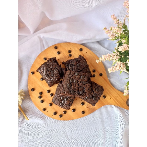 

Fudgy Brownies Ukuran 25 x 10 cm