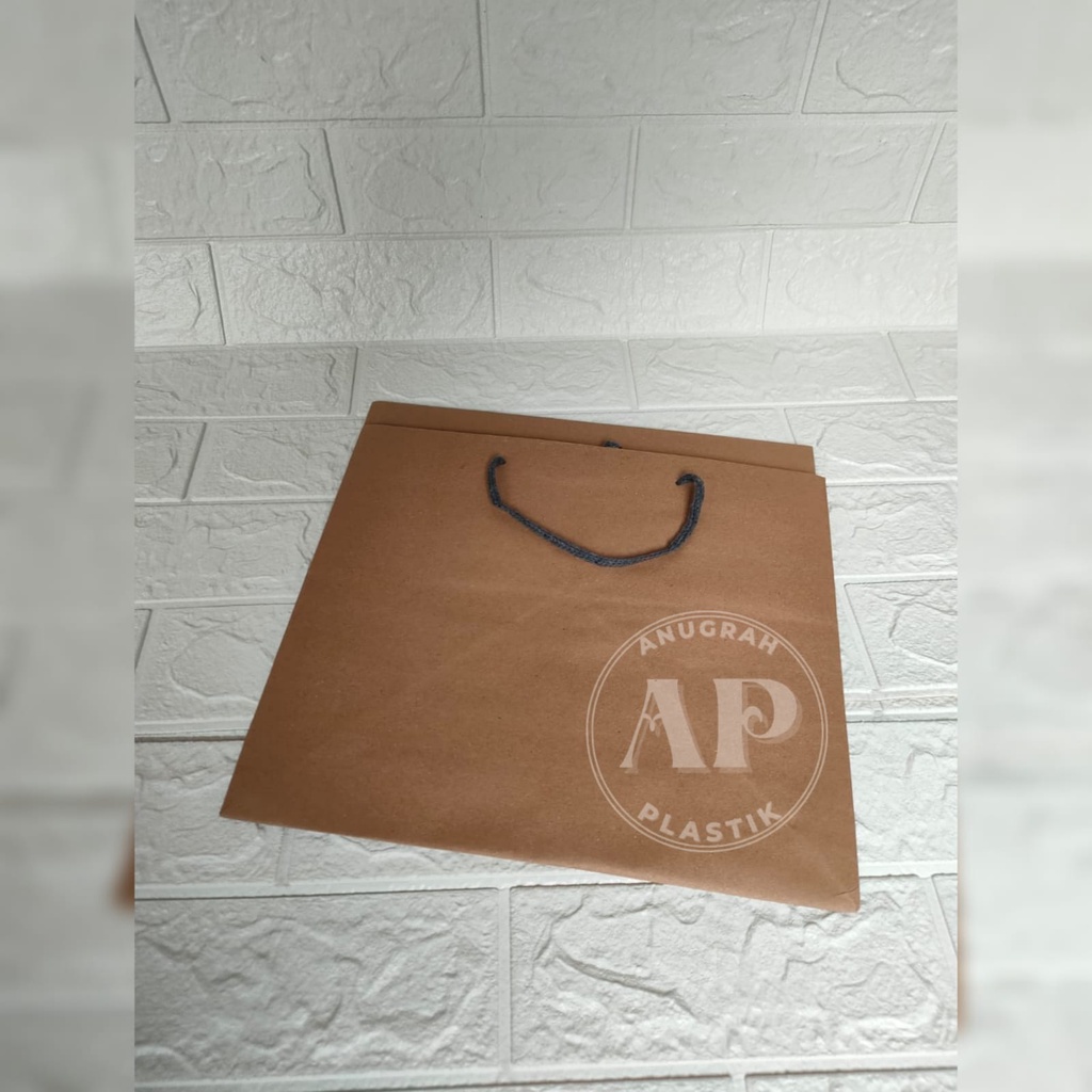 

Paper bag box coklat / paper bag 30 x 30
