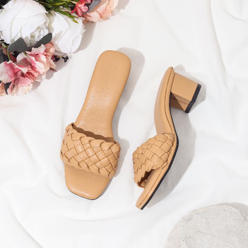 BOTTEGA DRANATHA HEELS WANITA