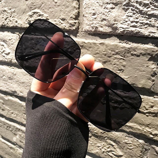 (COD) Kacamata Hitam Kacamata Kotak Fashion Korea untuk Pria dan Wanita / Korean Sunglasses Unisex