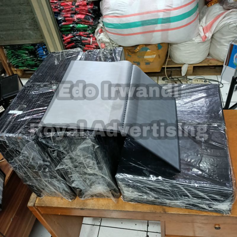 

RB Map Perlengkapan Upacara Map Garuda Pancasila Map Upacara Map Embos Ready Stock Berkualitas