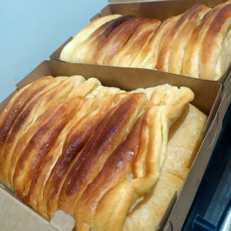 

roti sisir mentega +cocolan
