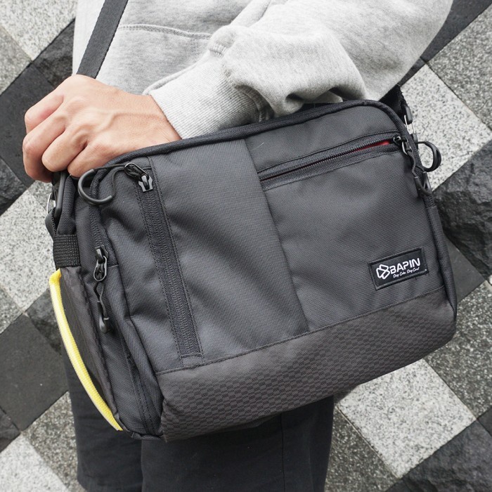 Bapin Wast Bag Tas Selempang Pria Brand Bapin Abu-abu