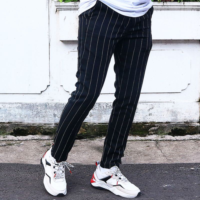 Celana tartan salur pria