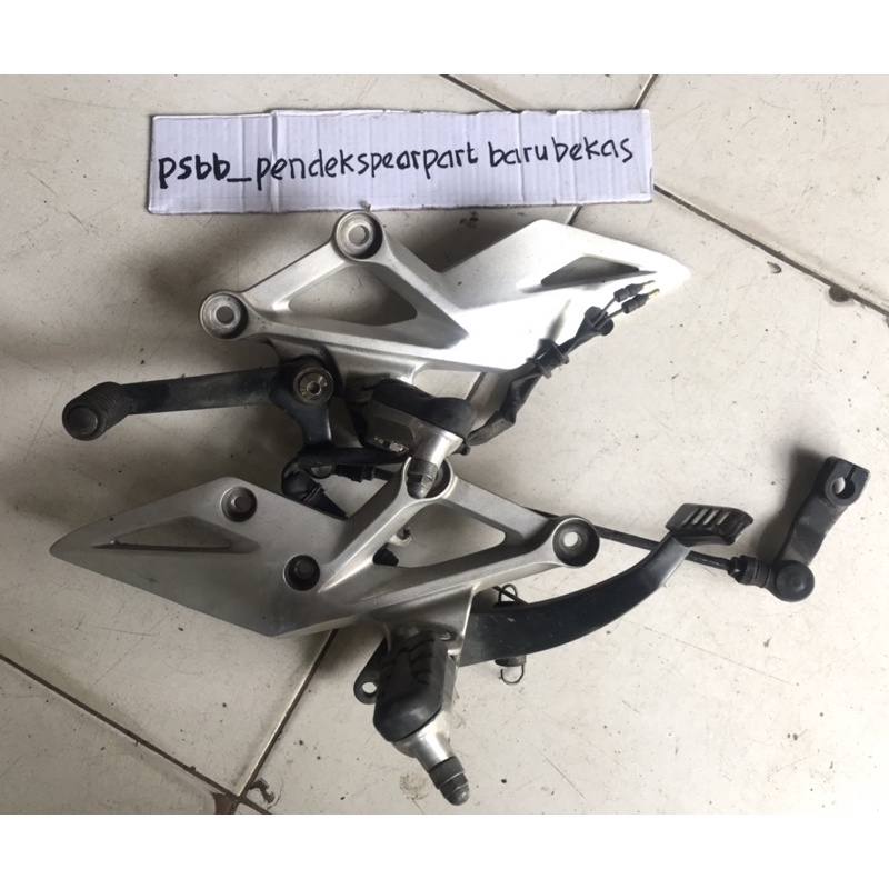 Foot Step New CBR 150r Footstep New CBR 150r Facelift Postep Depan New CBR 150r LED Original