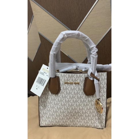 NWT Authentic MK mercer (original)