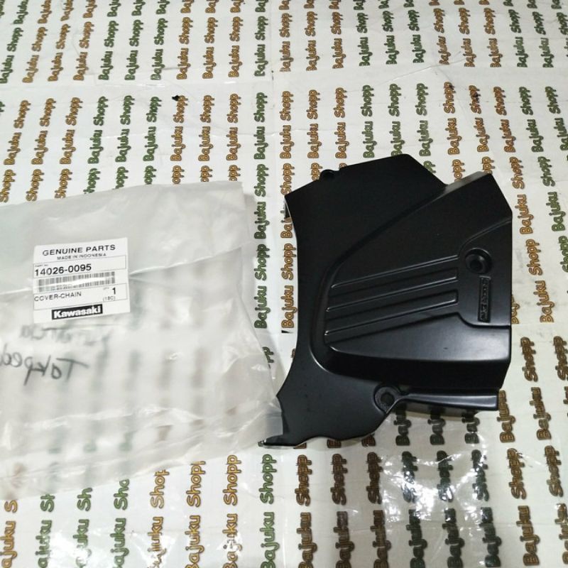 COVER TUTUP GEAR DEPAN NINJA 150 RR NEW ORIGINAL