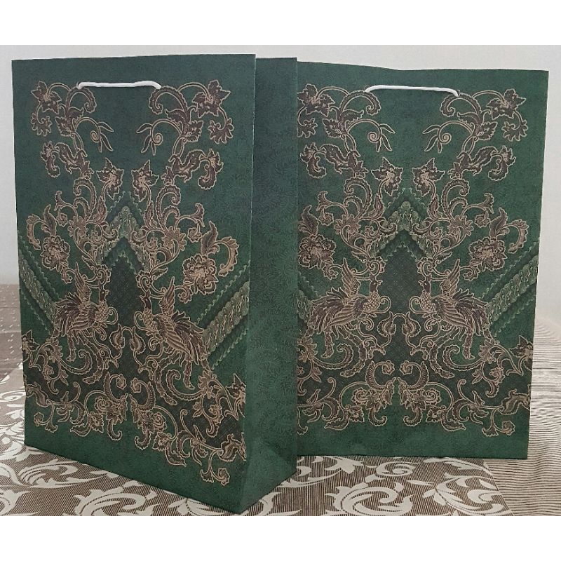 

Paperbag / Tas kertas motif batik
