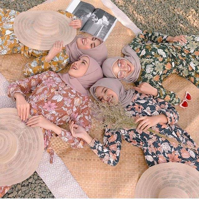 Tropical dress Vanilla hijab