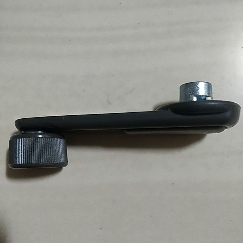 Putaran kaca Mitsubishi L300