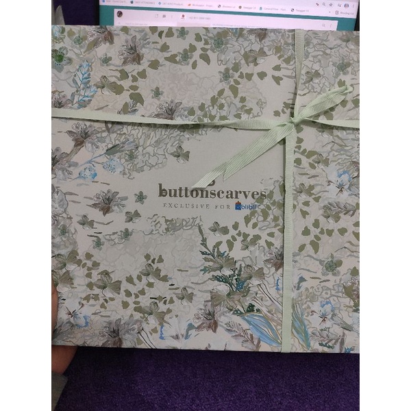 Buttonscarves The Daisy Serries White