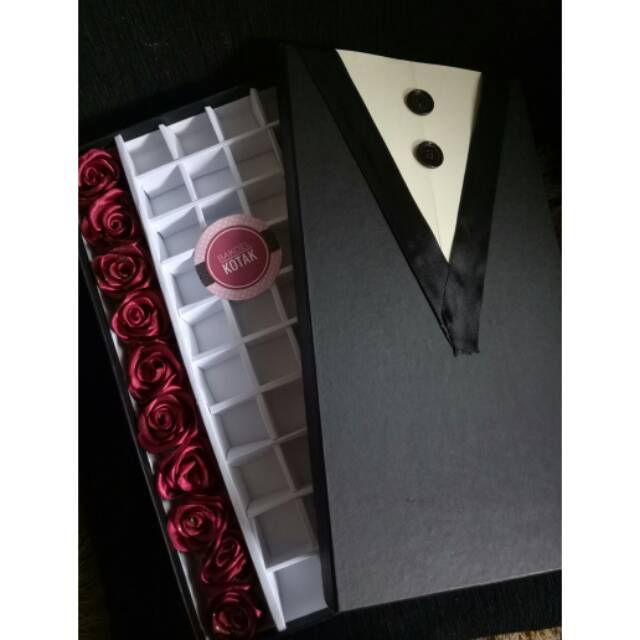 

BOX COKLAT/giftbox murah / KOTAK COKLAT sekat 40 plus BUNGA