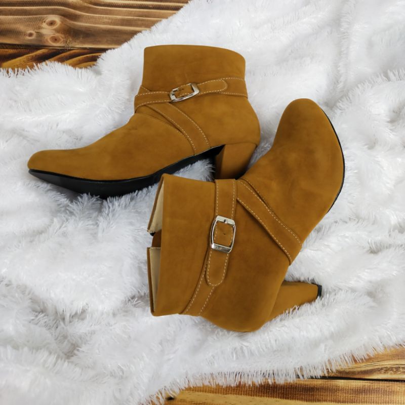 casual ankle booties