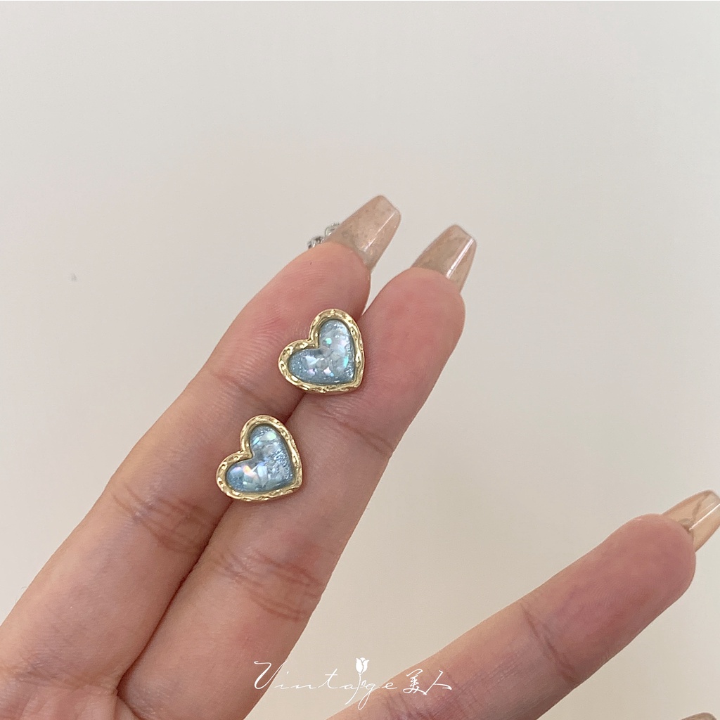 Anting Bentuk Hati Warna Biru Gaya Vintage Untuk Wanita