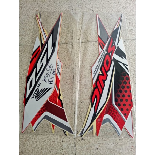 striping standar Honda Sonic 2020 bodi merah
