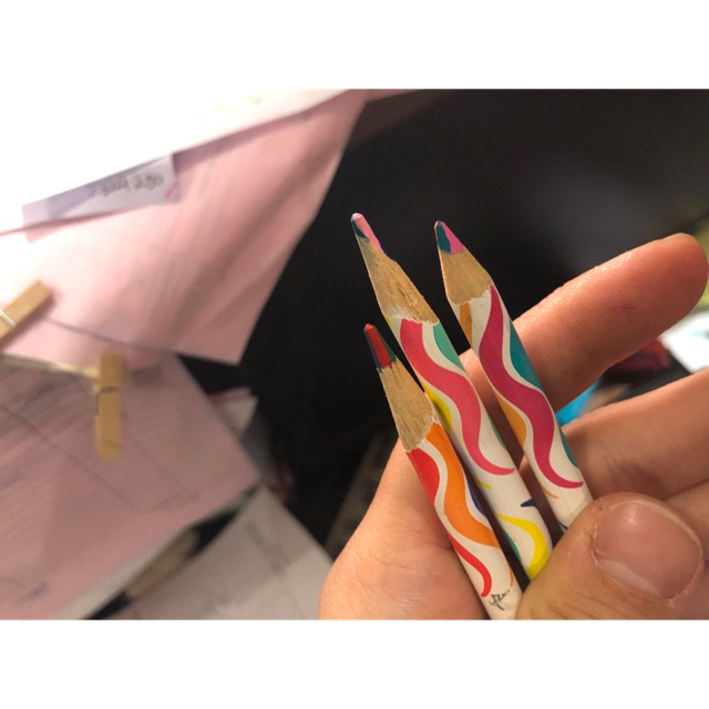 

Pensil warna rainbow sisa export ke amerika usa