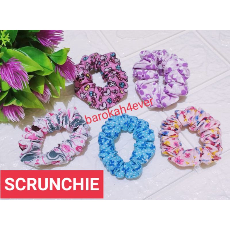 SCRUNCHIE Ikat Rambut Serunci / serunchi Motif Katun Jepang